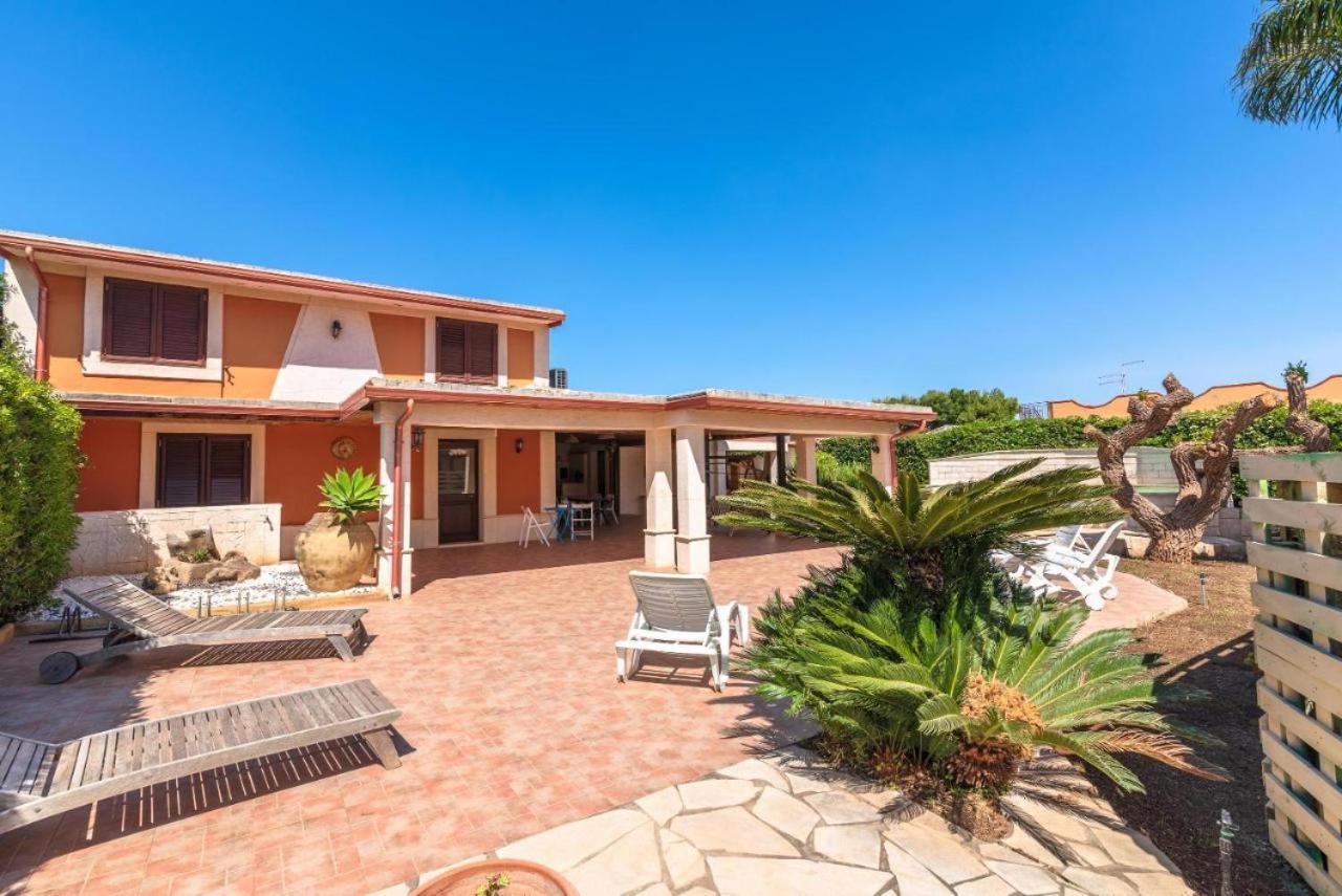 Villa Con Piscina Al Mare Ognina Exterior foto