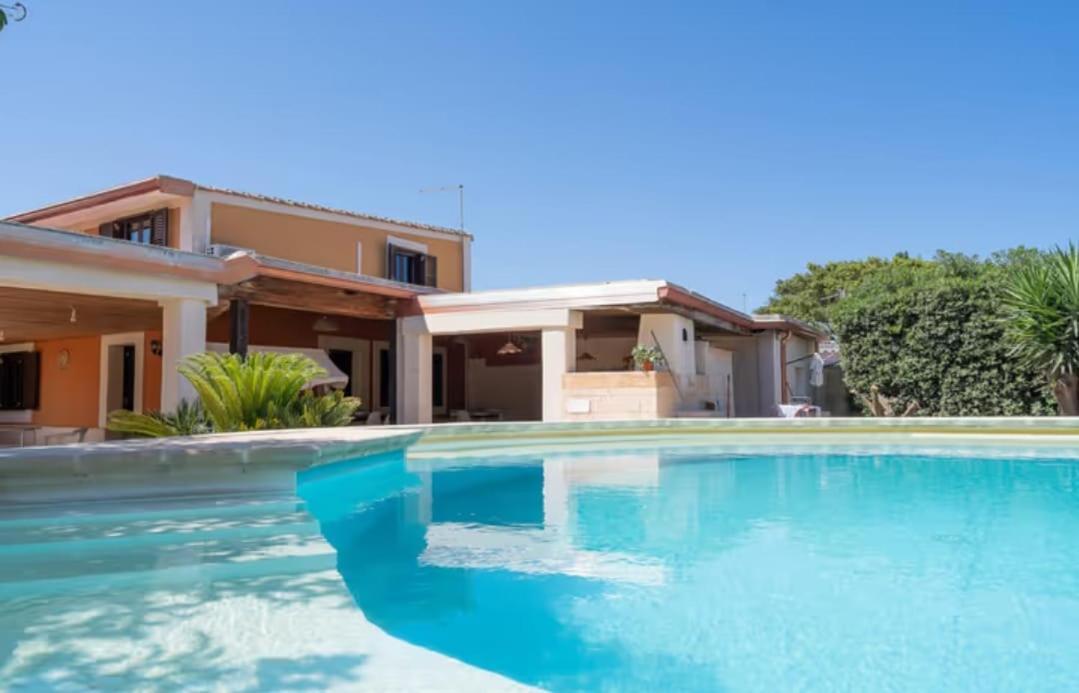 Villa Con Piscina Al Mare Ognina Exterior foto